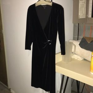 Size 10 black velvet quarter sleeve dress